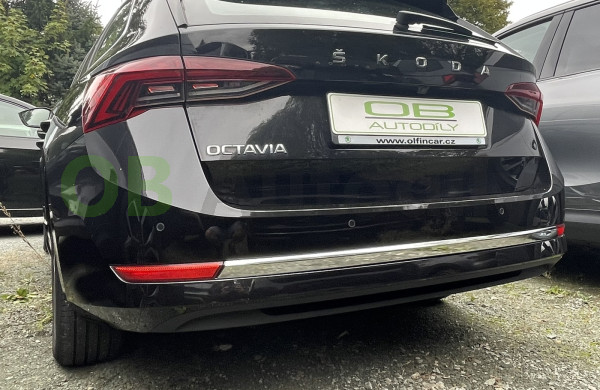 Škoda Octavia IV combi-Dekorativní lišta zadního nárazníku - chromová