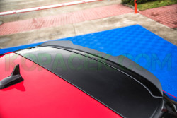 Škoda Kamiq-Střešní spoiler V1 pátých dveří glossy black